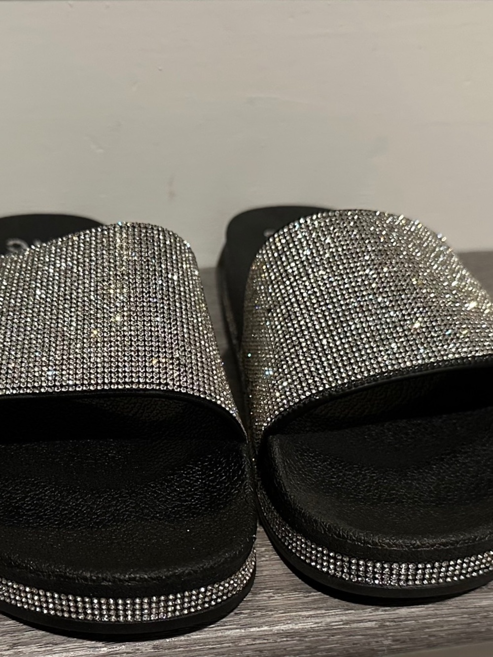 Steve Madden women’s size 10 slides/ sandals